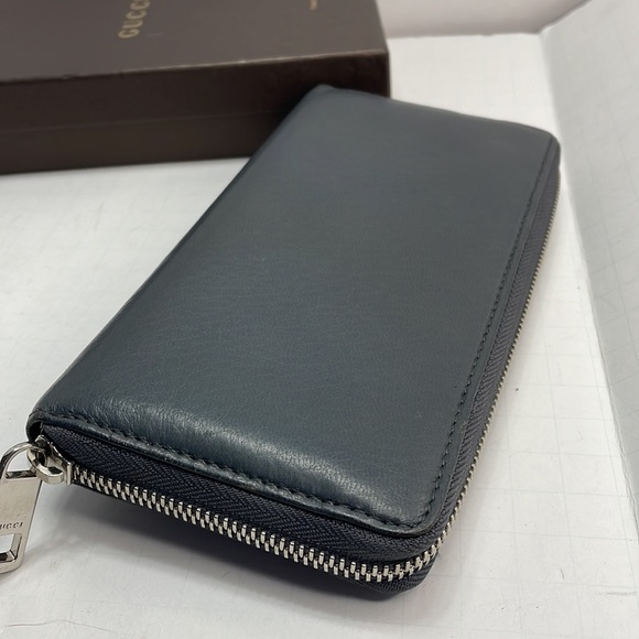 Authentic soho GUCCI gray leather wallet with Box, card, book and COA - Picture 11 of 15